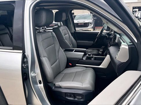 Used 2022 Toyota Tundra Limited AWD/4WD image 9