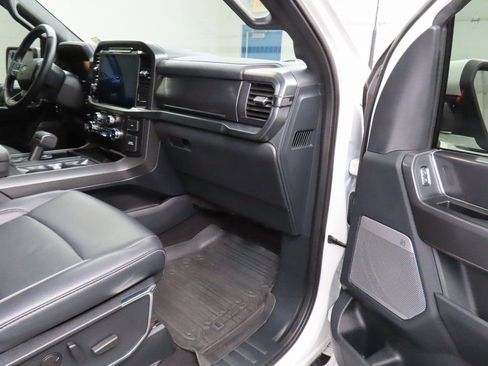 Used 2024 Ford F150 Lariat image 34