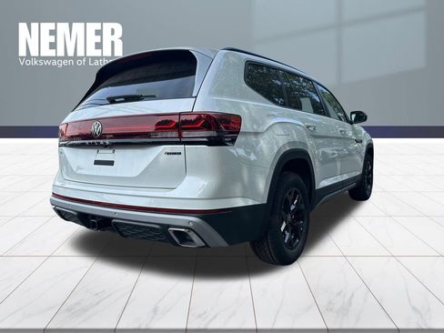 New 2026 Volkswagen Atlas Peak Edition AWD/4WD image 4