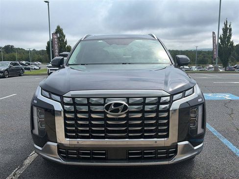 Used 2023 Hyundai Palisade Calligraphy AWD/4WD image 2