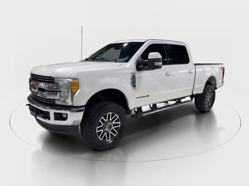Used 2017 Ford F250 Lariat w/ Lariat Value Package image 18