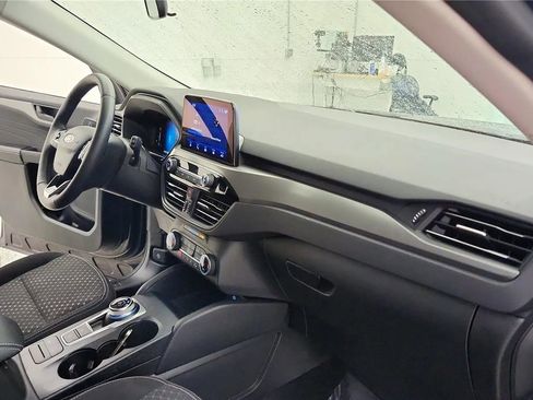 Used 2023 Ford Escape Active AWD/4WD image 36