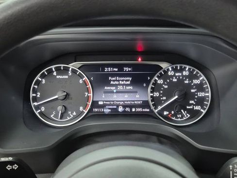 Used 2024 Nissan Rogue SV image 27