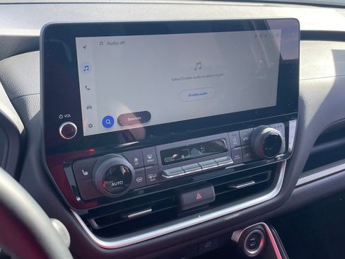 Used 2025 Toyota Grand Highlander AWD image 6