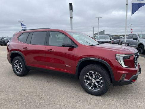 Used 2025 GMC Acadia AT4 w/ Luxury Package image 2