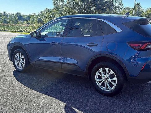 Used 2023 Ford Escape Active AWD/4WD image 10