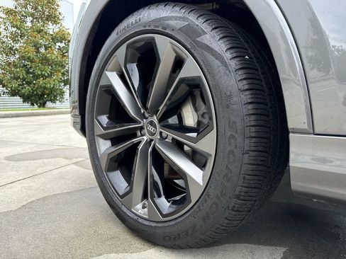 Used 2025 Audi Q7 3.0T Prestige image 10