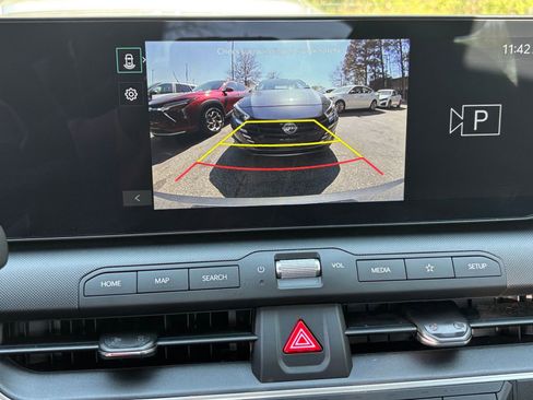 Used 2025 Kia K4 LXS image 24