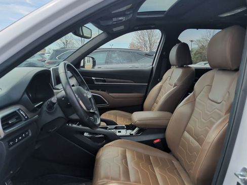 Used 2022 Kia Telluride SX w/ SX Prestige Package AWD/4WD image 5