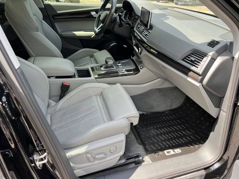 Used 2019 Audi Q5 Prestige w/ Prestige Package AWD/4WD image 14