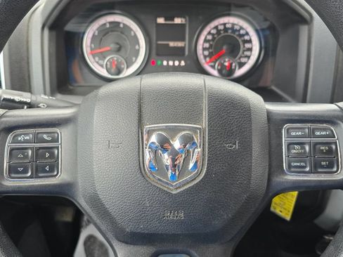 Used 2020 RAM 1500 Classic SLT AWD/4WD image 14