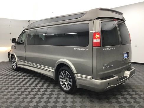 Used 2019 GMC Savana 2500 Extended w/ Enhanced Convenience Package image 12