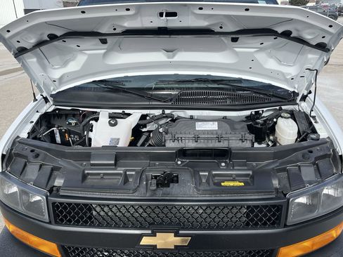 New 2025 Chevrolet Express 3500 w/ Power Convenience Package image 19