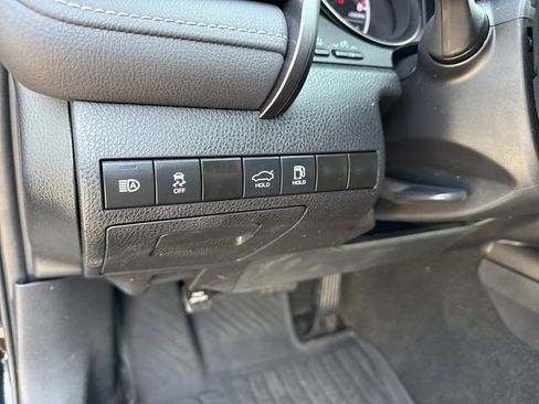 Used 2023 Toyota Camry SE image 32