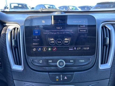 Used 2022 Chevrolet Malibu LT image 13