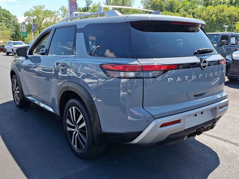 Used 2023 Nissan Pathfinder Platinum AWD/4WD image 4
