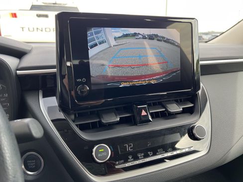 Used 2024 Toyota Corolla LE w/ LE Convenience Package FWD image 19