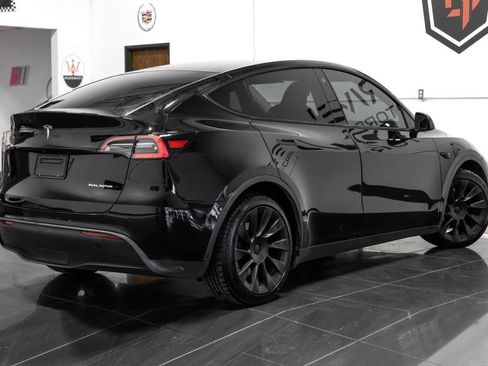 Used 2021 Tesla Model Y Long Range AWD/4WD image 8