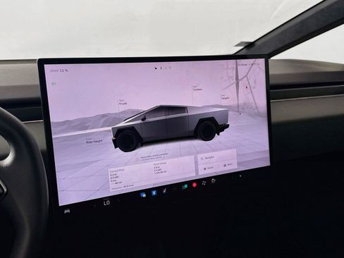 Used 2024 Tesla Cybertruck AWD Crew Cab image 16