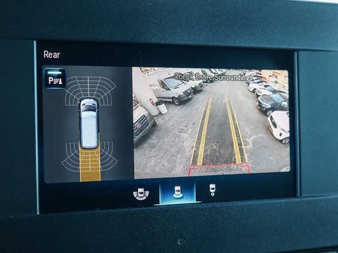 Used 2024 Mercedes-Benz Sprinter 2500 image 22