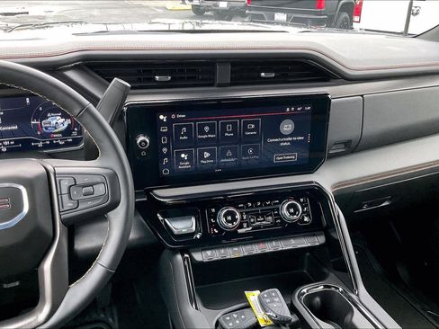 Used 2025 GMC Sierra 3500 AT4 w/ AT4 Premium Plus Package image 6