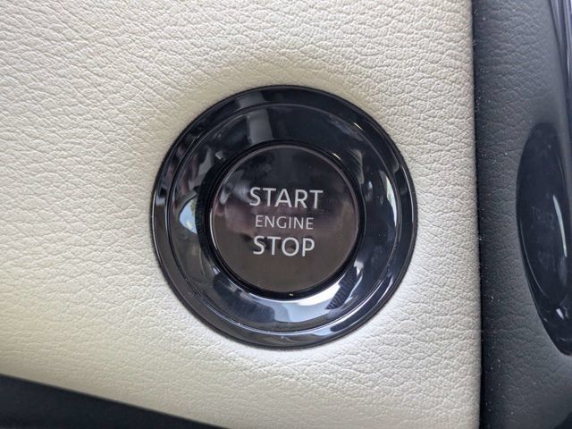 Used 2025 Nissan Armada Platinum w/ Convenience Package RWD image 35