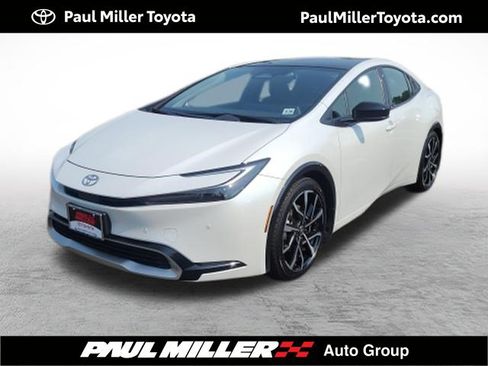 Certified 2023 Toyota Prius Prime FWD image 1