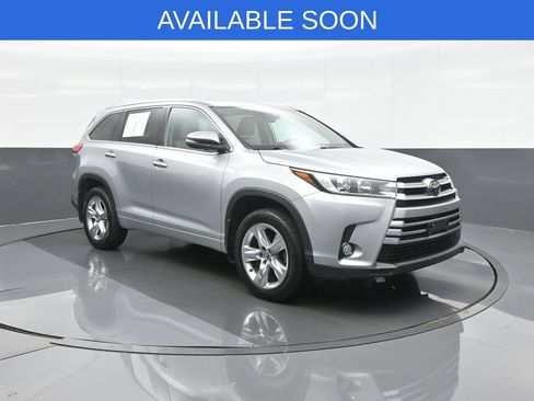 Used 2018 Toyota Highlander Limited AWD/4WD image 1