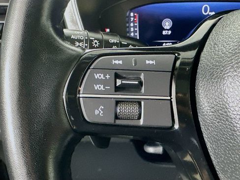 Used 2023 Honda Pilot Elite image 11