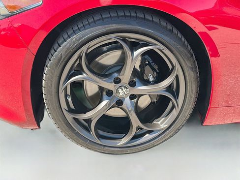 Used 2023 Alfa Romeo Giulia Estrema image 42