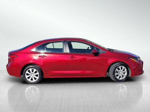 Used 2024 Toyota Corolla LE image 3