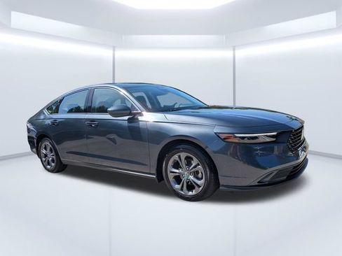 Used 2024 Honda Accord EX image 2