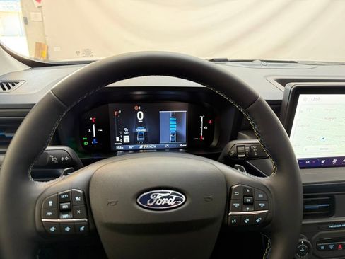 New 2025 Ford Maverick Lobo image 14