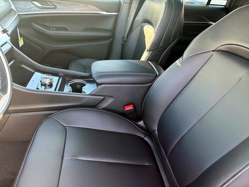 New 2026 Jeep Grand Cherokee Limited AWD/4WD image 6
