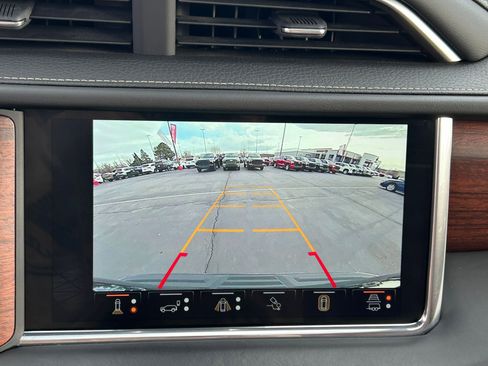 Used 2023 GMC Yukon XL Denali Ultimate image 20