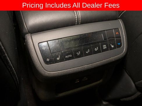 Used 2024 Nissan Pathfinder SL w/ SL Premium Package FWD image 8