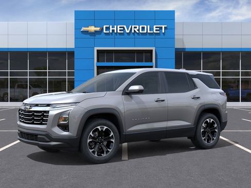 New 2026 Chevrolet Equinox LT w/ Convenience Package II FWD image 2