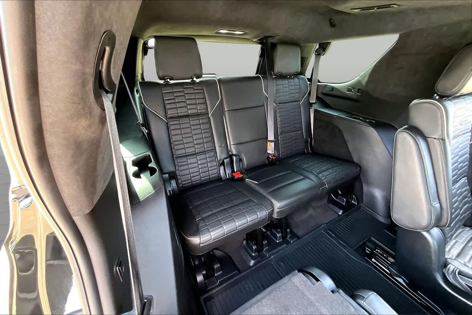 Used 2023 Cadillac Escalade Sport Platinum w/ LPO, ONYX Package AWD/4WD image 20