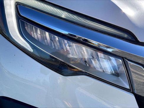 Used 2019 Honda Pilot Touring image 24