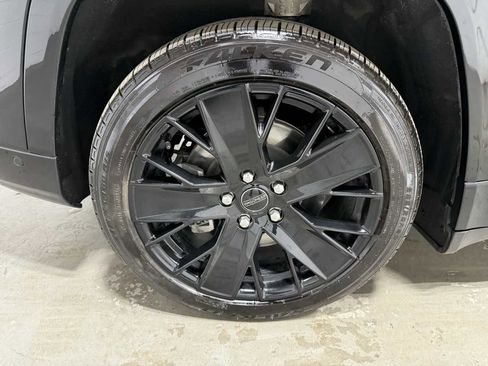 Used 2024 Jeep Wagoneer Launch Edition image 7