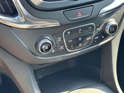 Used 2021 Chevrolet Equinox LT FWD image 26