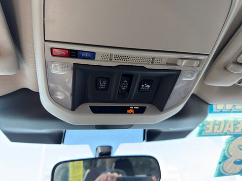 Used 2023 Subaru Forester Premium image 35