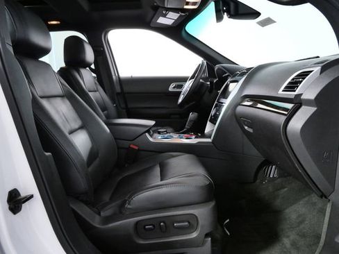 Used 2015 Ford Explorer Limited w/ Equipment Group 302A AWD/4WD image 10