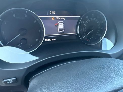 Used 2025 INFINITI QX55 Essential AWD/4WD image 12