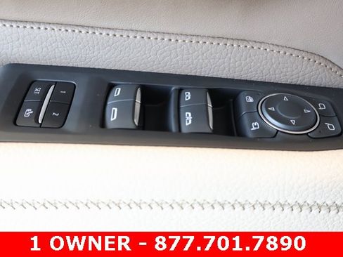Used 2021 GMC Yukon Denali image 11