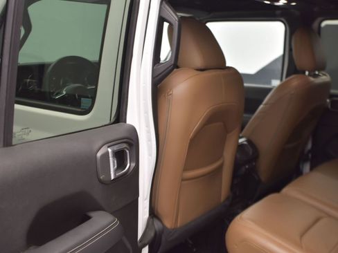 Used 2021 Jeep Wrangler Unlimited Sahara image 13