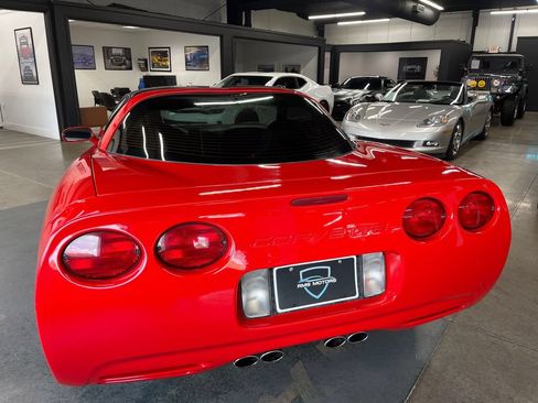 Used 2001 Chevrolet Corvette Coupe w/ Preferred Equipment Group2 RWD image 8
