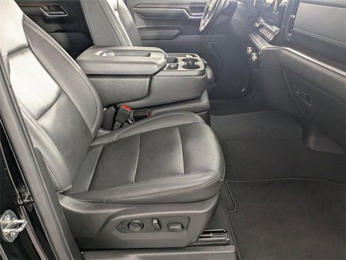 Used 2024 GMC Sierra 1500 SLT image 31