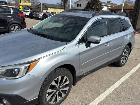 Used 2017 Subaru Outback 3.6R Limited w/ Popular Package #5 image 6