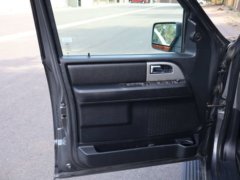 Used 2015 Ford Expedition Limited w/ Equipment Group 301A AWD/4WD image 25